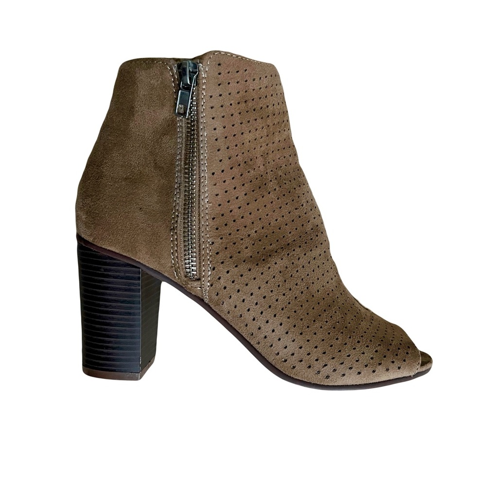 Francesca’s taupe booties